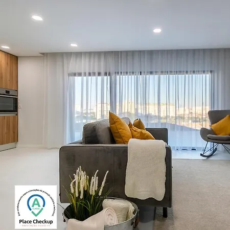 Rm Loft Apartment *